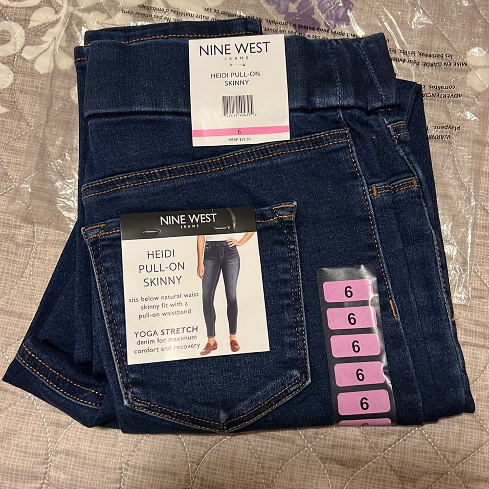 NWT. Nine West Heidi Pull-On skinny jeans.